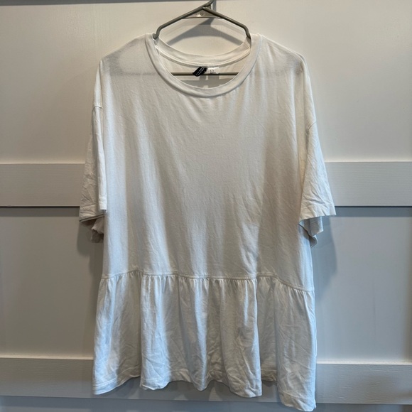 H&M XL White Short Sleeve Top - Picture 1 of 6
